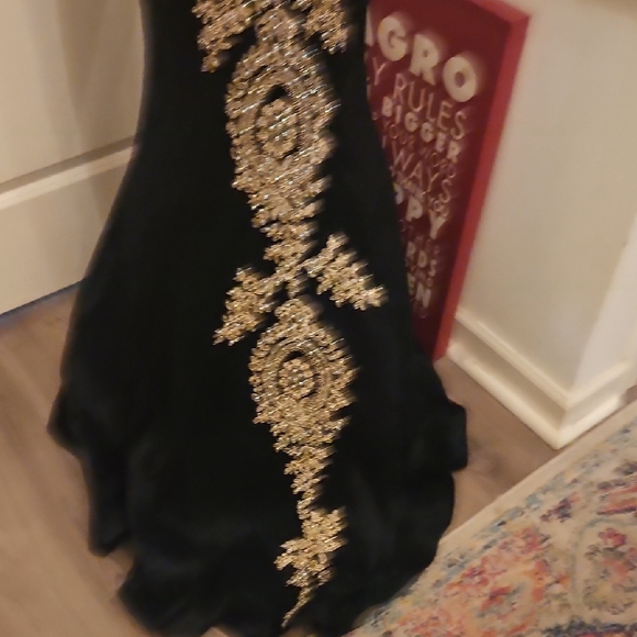 Anny Lee Black Maxi Dress with Gold Embellishment - Picture 12 of 13